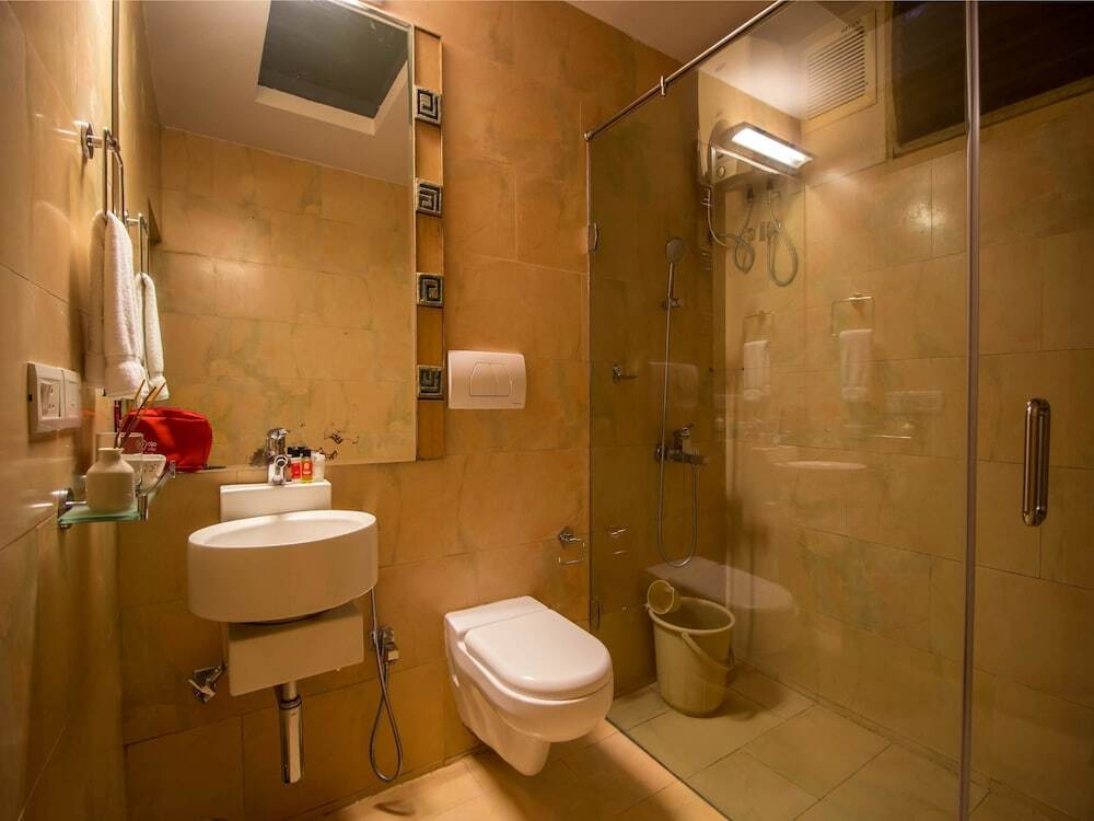 Висакхапатнам: OYO Apartments RK Beach Road