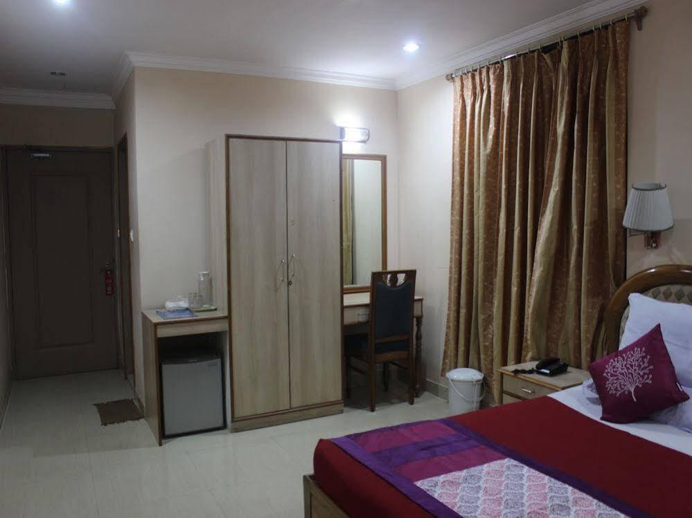 Бхубанешвар: OYO Rooms Baramunda Bus Stop