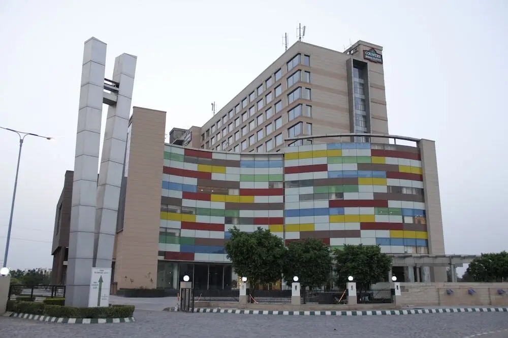 Country Inn & Suites By Carlson Bathinda — фото 1