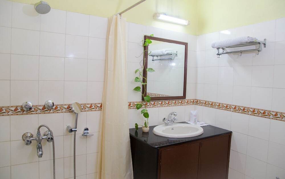 Колката: 662B The Guest House