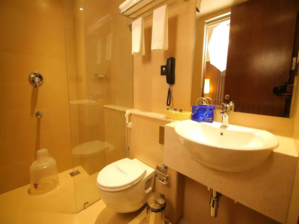 Эрамаллур: OYO Premium Kakkanad Civil Station