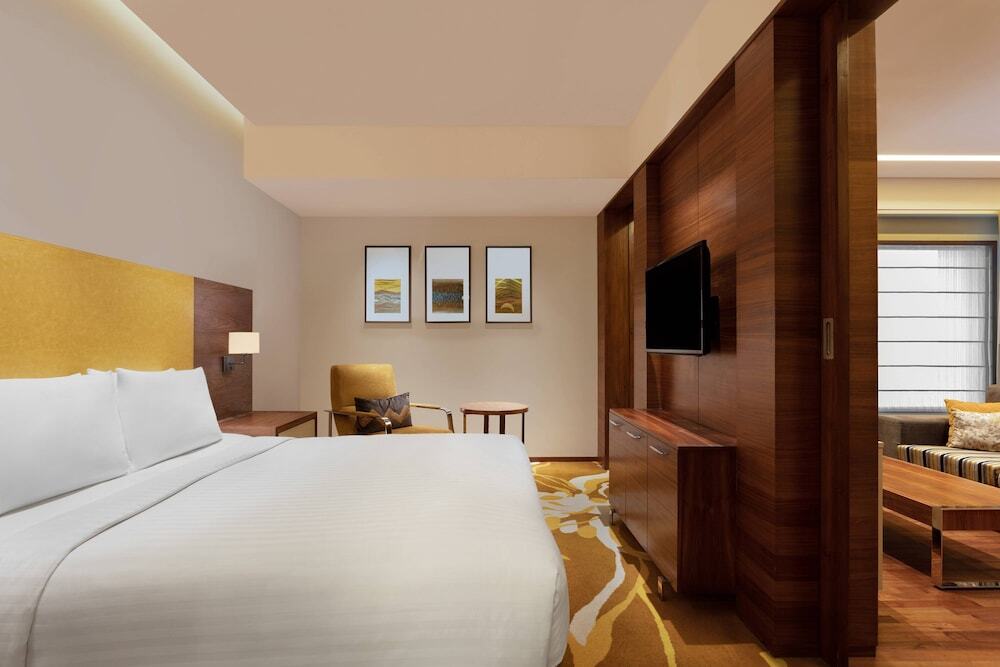 Райпур: Courtyard Raipur