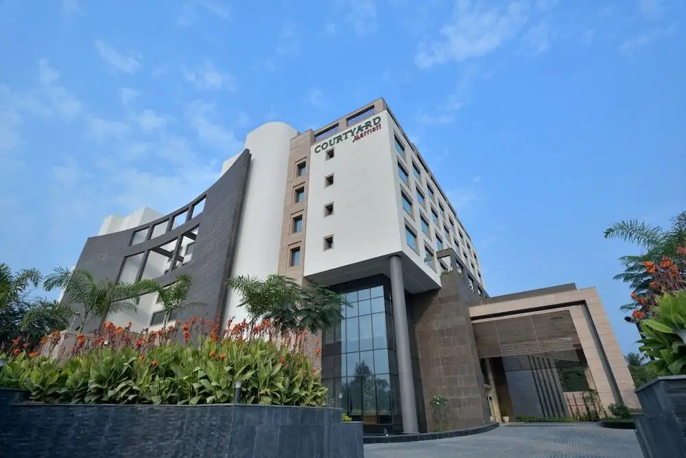 Courtyard Raipur — фото 1