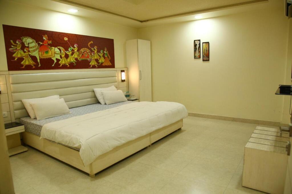 Агра: Villa 21