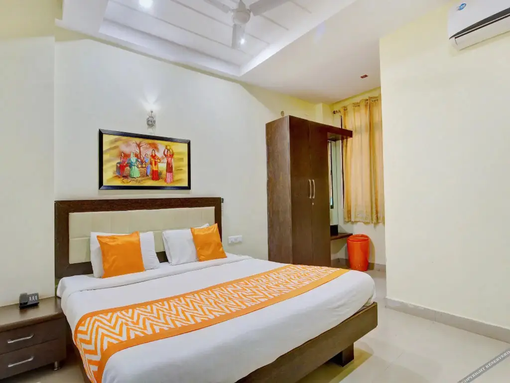 Шамшабад: Oyo 3787 9 Star Hotel