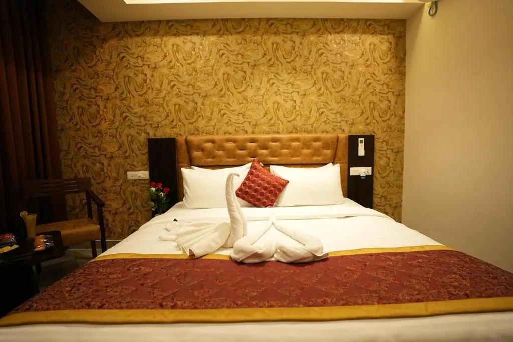 Chikkajala: Hotel Royal Keys