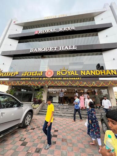 Chikkajala: Hotel Royal Keys