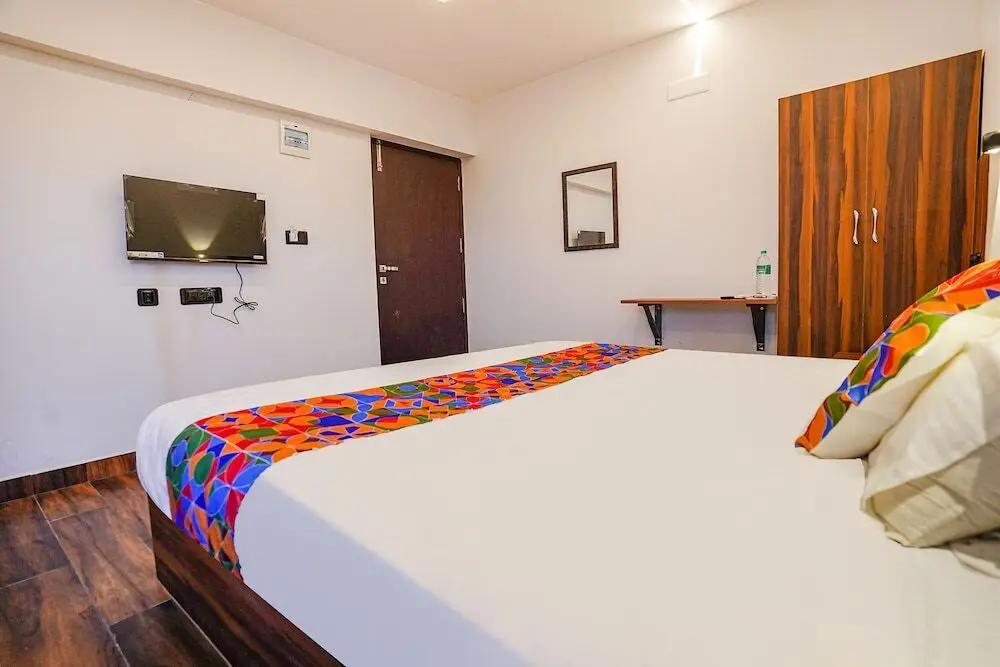 Особая экономическая зона Mahindra World City: Fabexpress The Magnum Inn