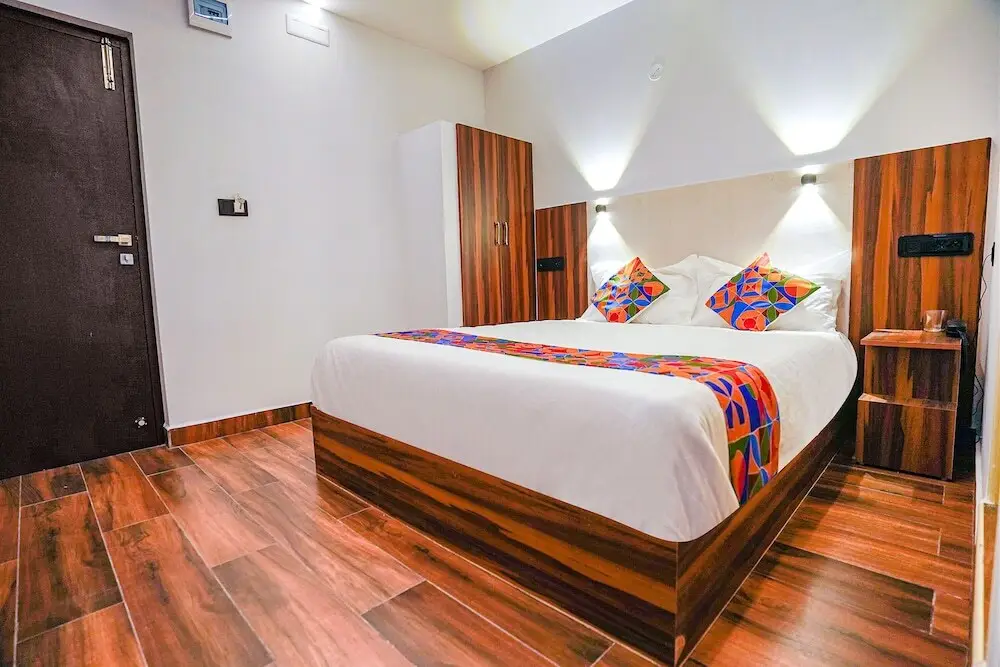Особая экономическая зона Mahindra World City: Fabexpress The Magnum Inn