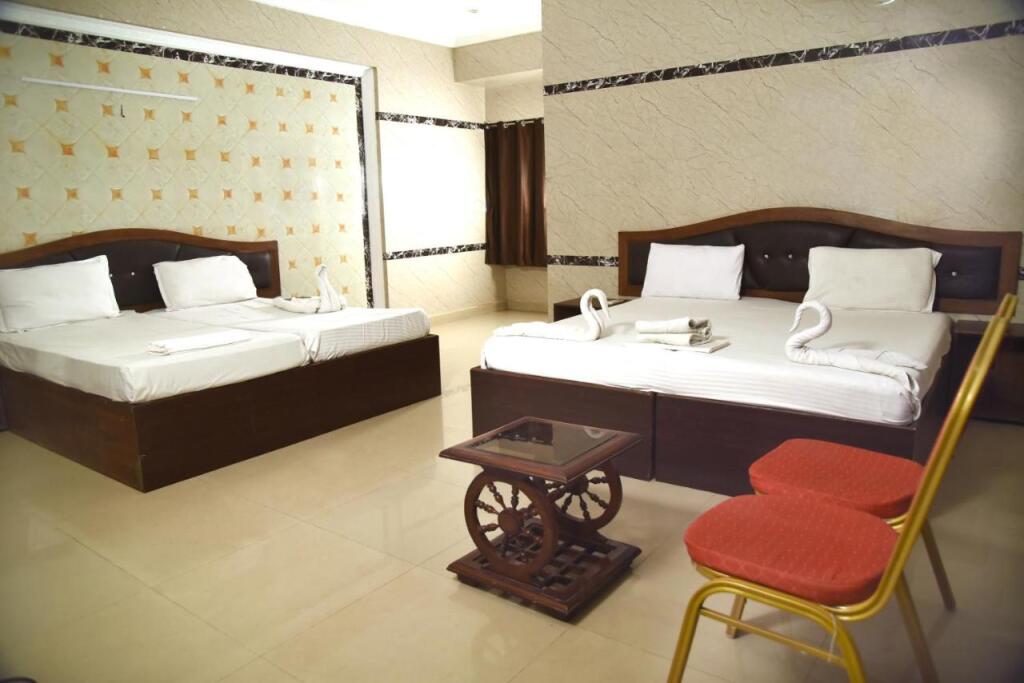 Ченнаи: Le Royal Inn Mugappair Chennai