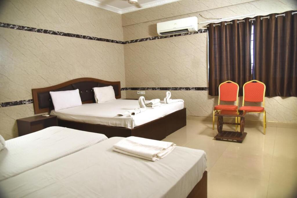 Ченнаи: Le Royal Inn Mugappair Chennai