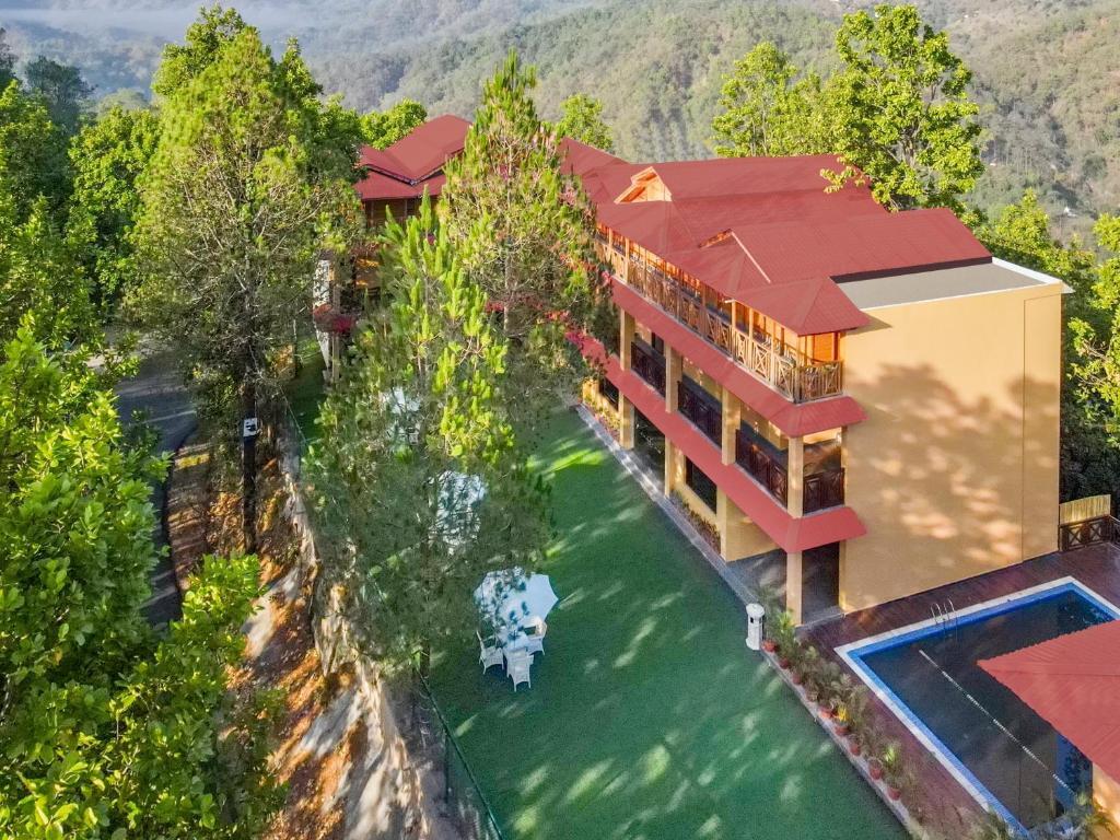Чопра Лагга Умрейла: Summit Jungle Lodge, Lansdowne