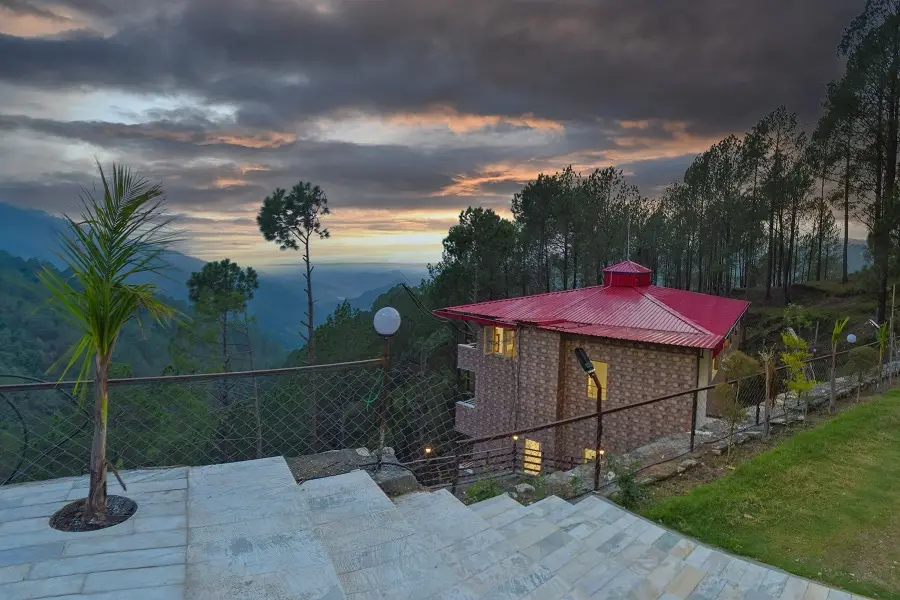 Чубаттакхал: Red Roof Resort