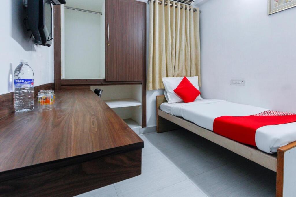 Коимбатур: OYO Flagship 46112 Nest Residency