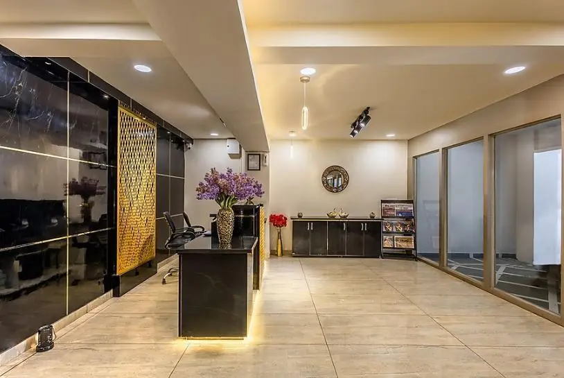 Дехрадун: Hotel Limewood Residency