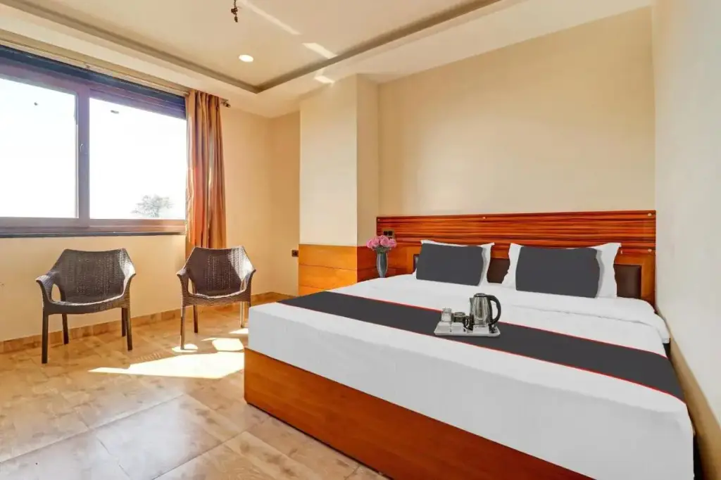 Дехрадун: OYO 703086 Hotel Shri Rooms & Restaurant