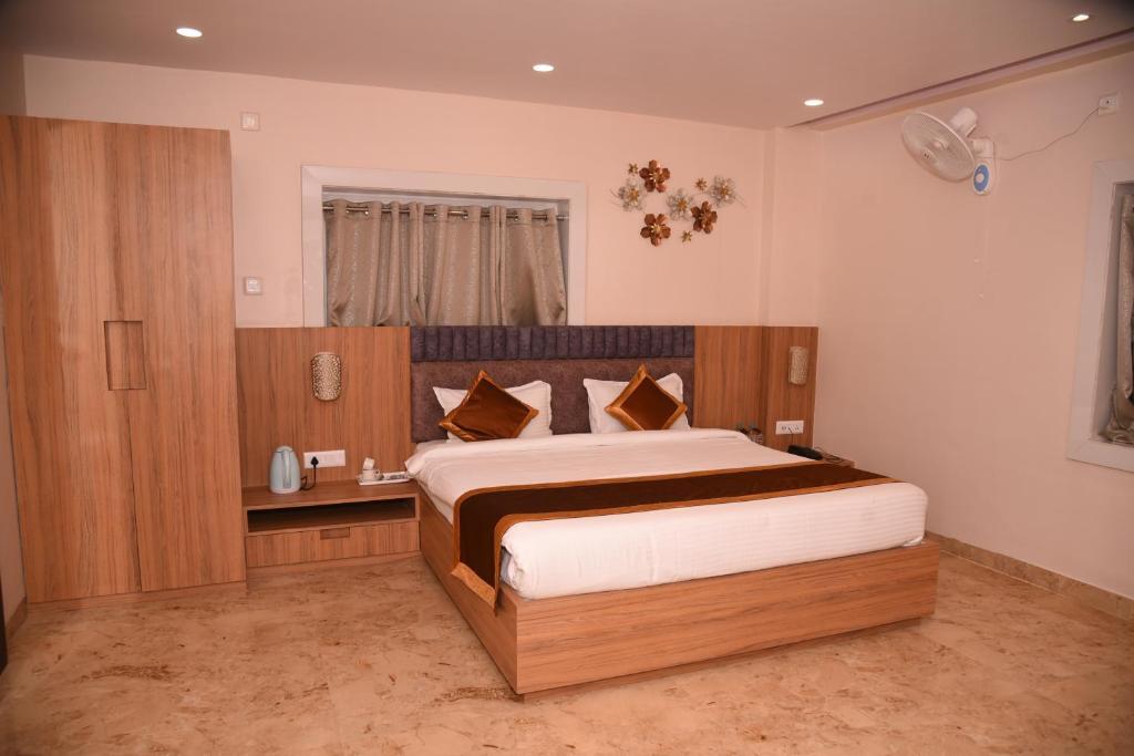 Деогхар: Hotel Ekta International