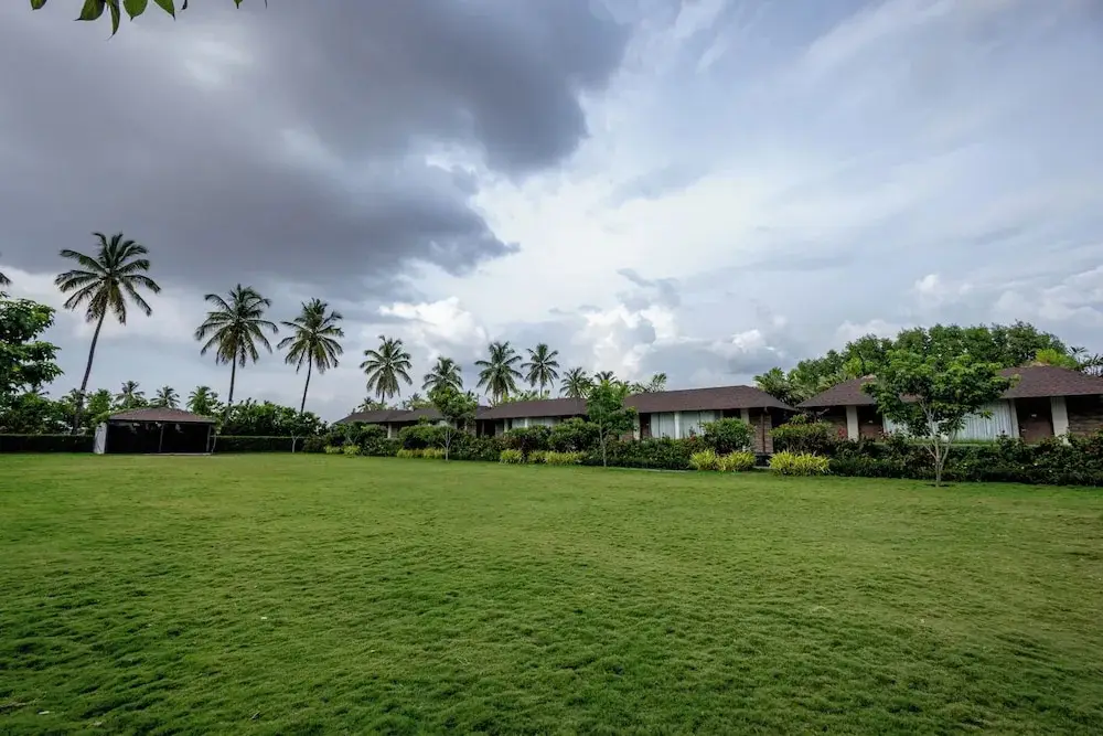 Veerdency Luxury Resort — фото 1