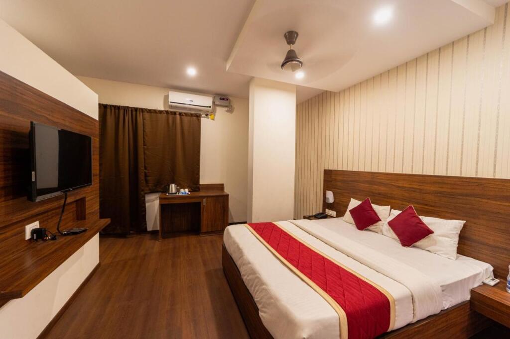 Chikkajala: Hotel Passport Inn
