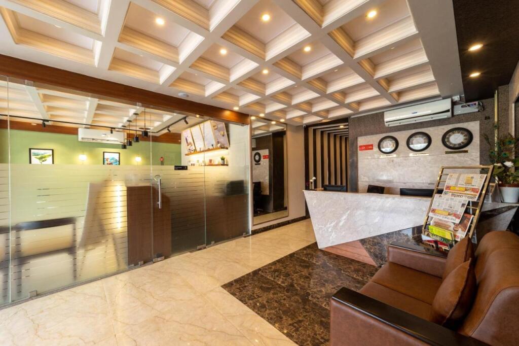 Chikkajala: Hotel Passport Inn