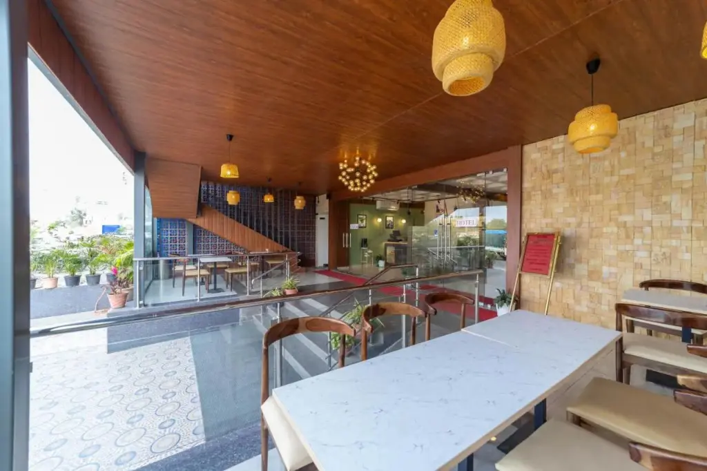 Chikkajala: Hotel Passport Inn