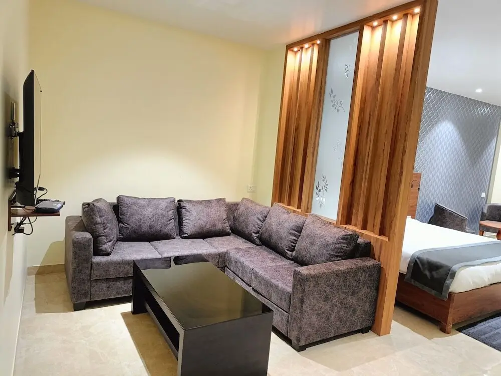 Дибругарх: Hotel Golden Orchid