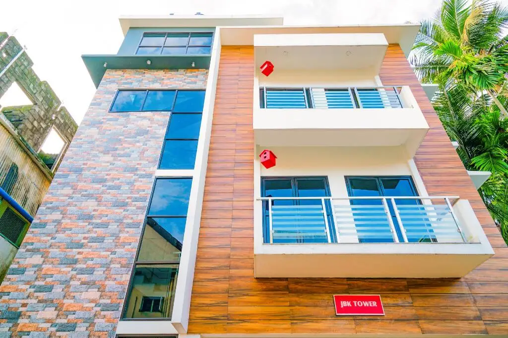 Эрамаллур: OYO 82919 Thykoodam Apartments