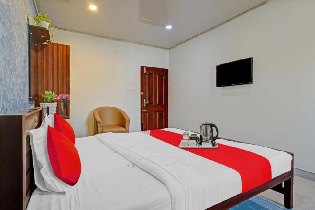 Куруппумтара: Flagship 701607 Mezban Grand Suites