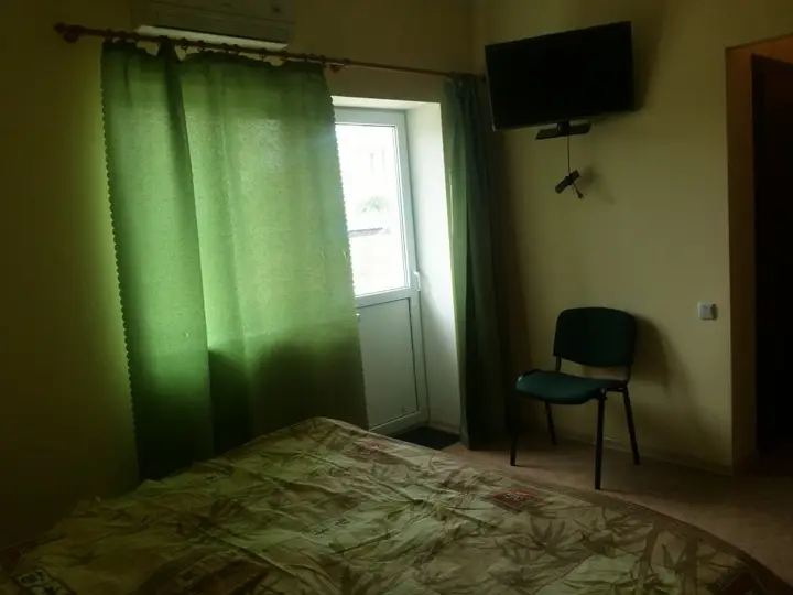 Севастополь: 5th Kilometer Guest House