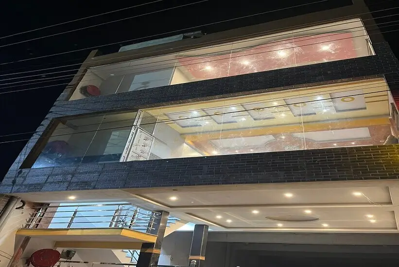 Awadh hotel Ayodhya — фото 1