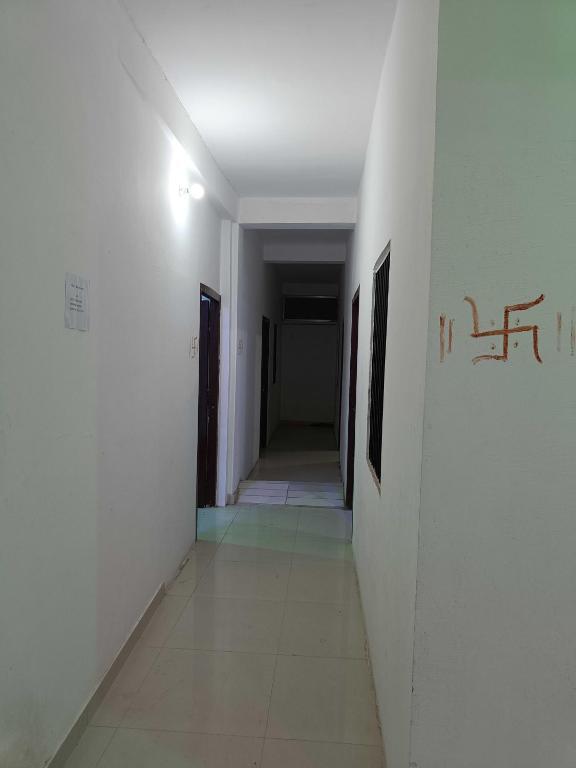 Горакхпур: OYO 92487 Pandey Ji Guesthouse