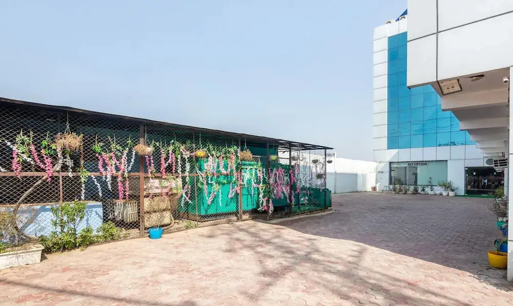 Treebo White Rock, Sohna Road — фото 1