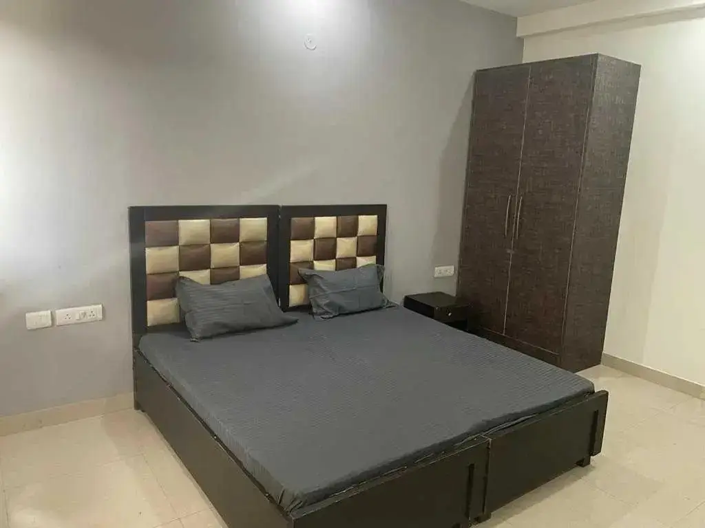 Гуруграм: Oyo 91607 H L Homes