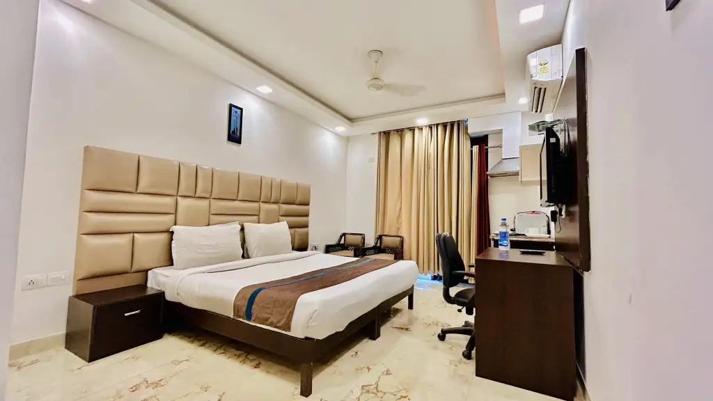 Гуруграм: Park Stylish Studio, Dlf, Cyber City, Sector 25