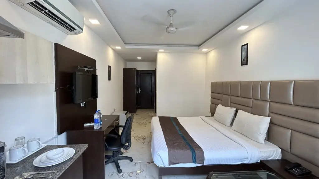 Гуруграм: Park Stylish Studio, Dlf, Cyber City, Sector 25