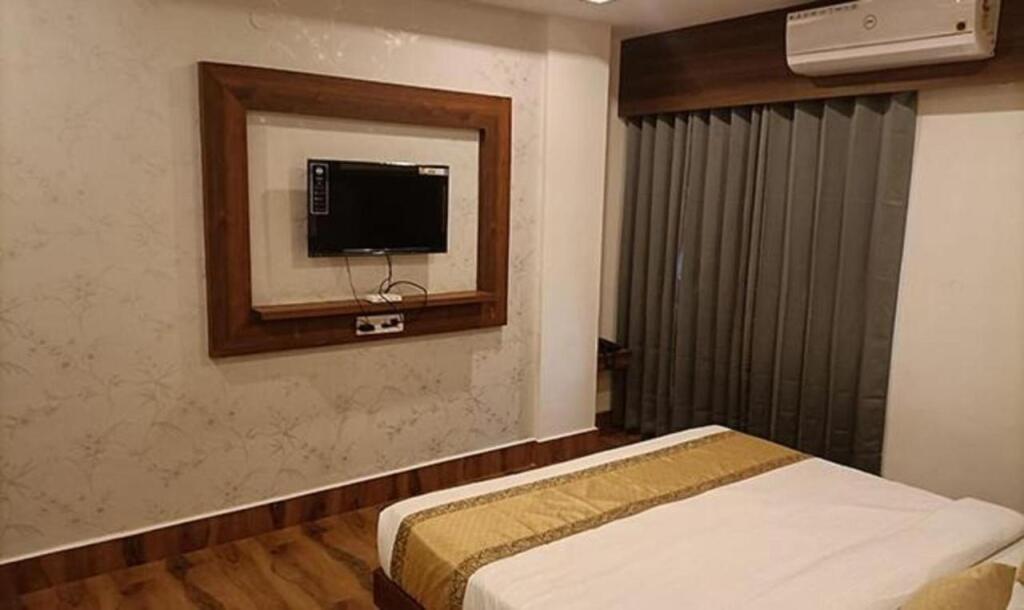Гувахати: FabHotel Prime Royal Inn