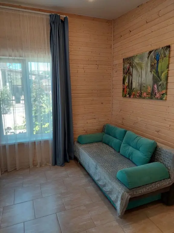 Севастополь: GostiTut Guest House