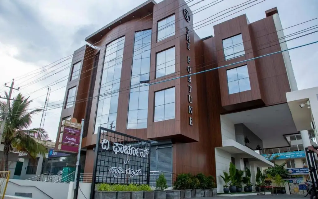 The Fortune Hotel By Swathi Group — фото 1