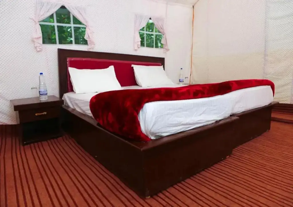 Хундер: Terrain Ladakh Camping Nubra
