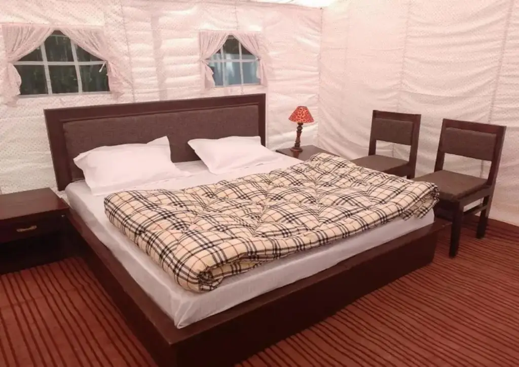 Хундер: Terrain Ladakh Camping Nubra