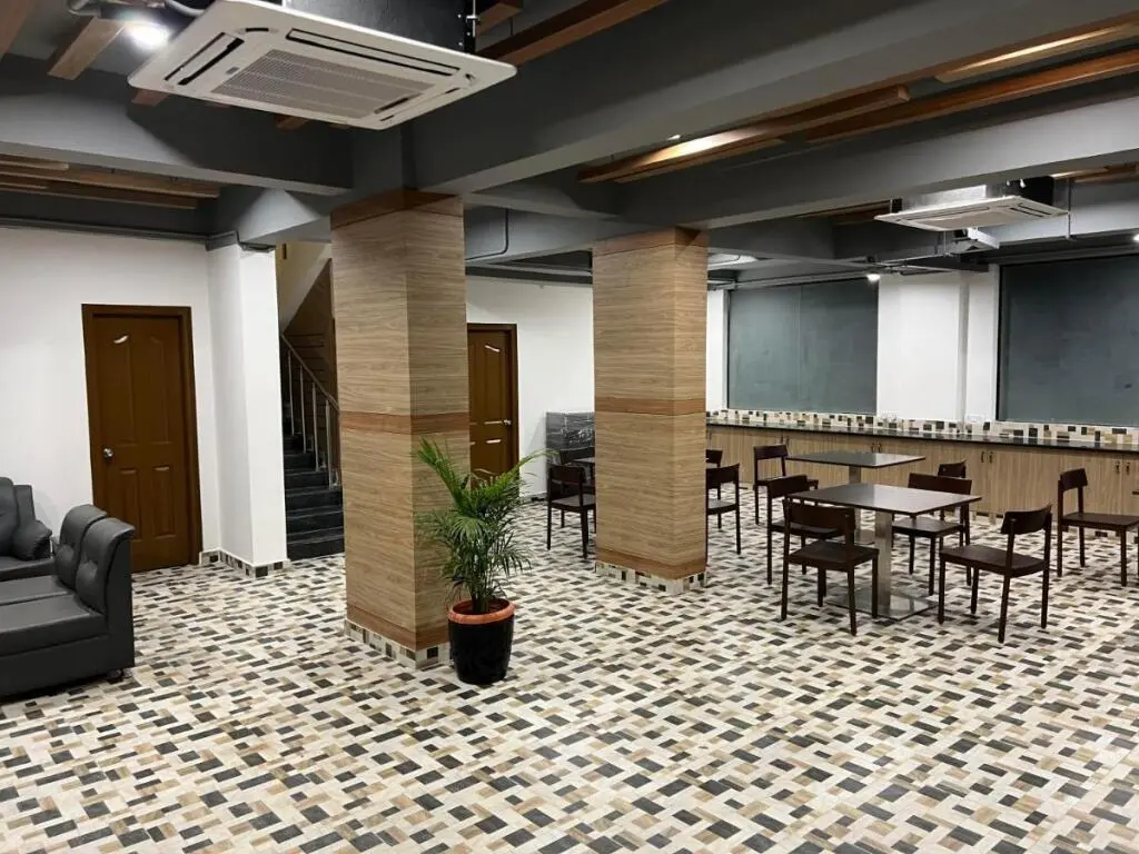 Хидерабад: Palladium Luxury Suites Financial District Unit I