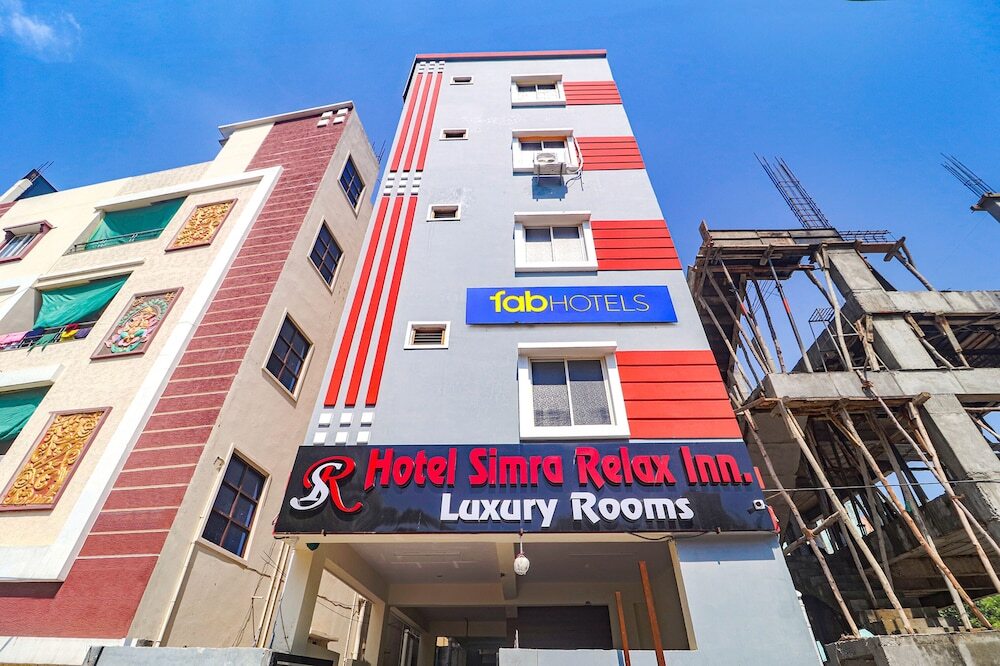 Fabexpress Simra Relax Inn — фото 1