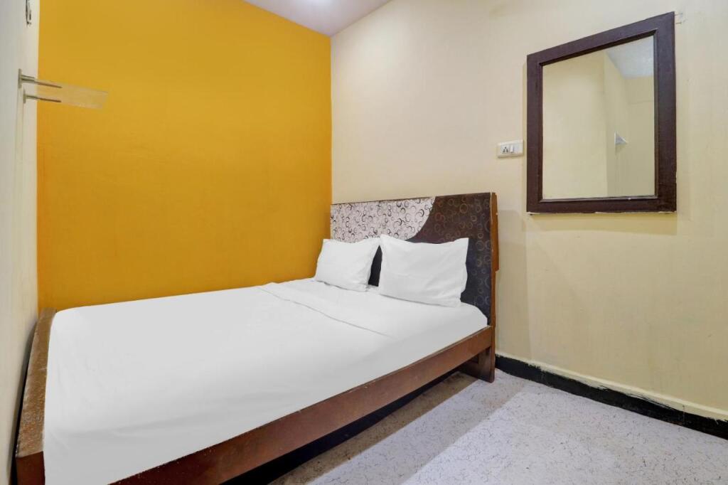 Хидерабад: SPOT ON 80459 Deccan Residency