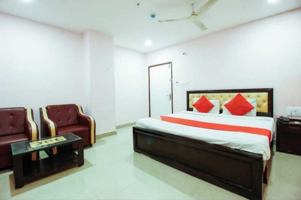 Хидерабад: iROOMZ Hotel Diamond Park