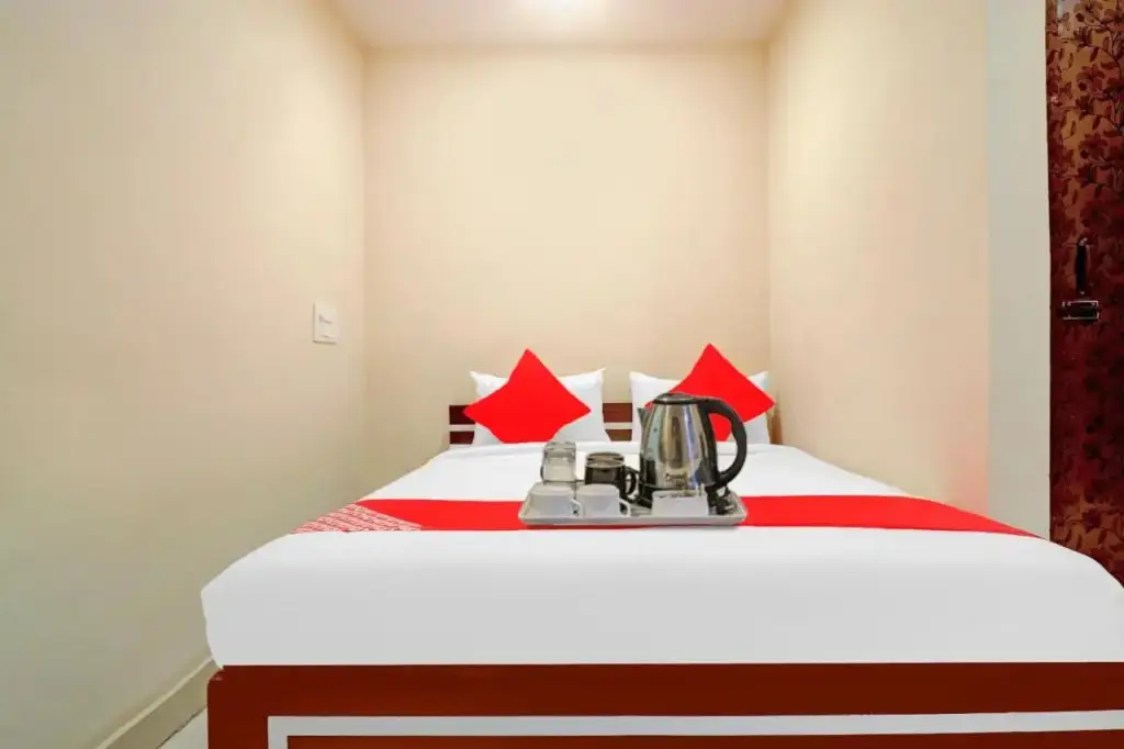Хидерабад: OYO 70302 Aayush Stay Inn