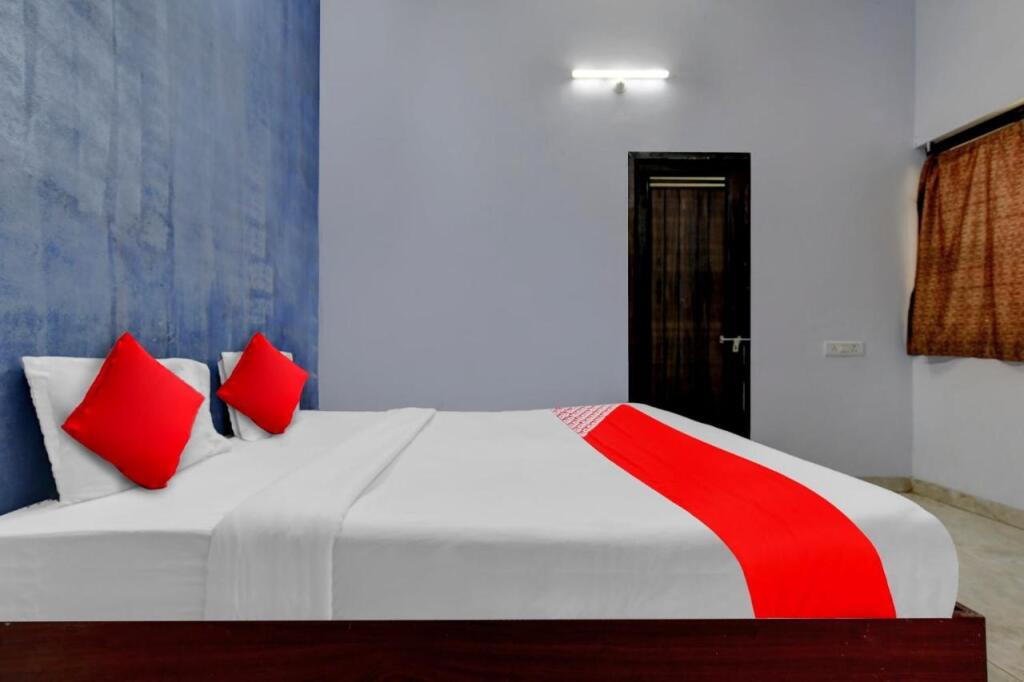 Индаур: SPOT ON 806322 Hotel Kings Night