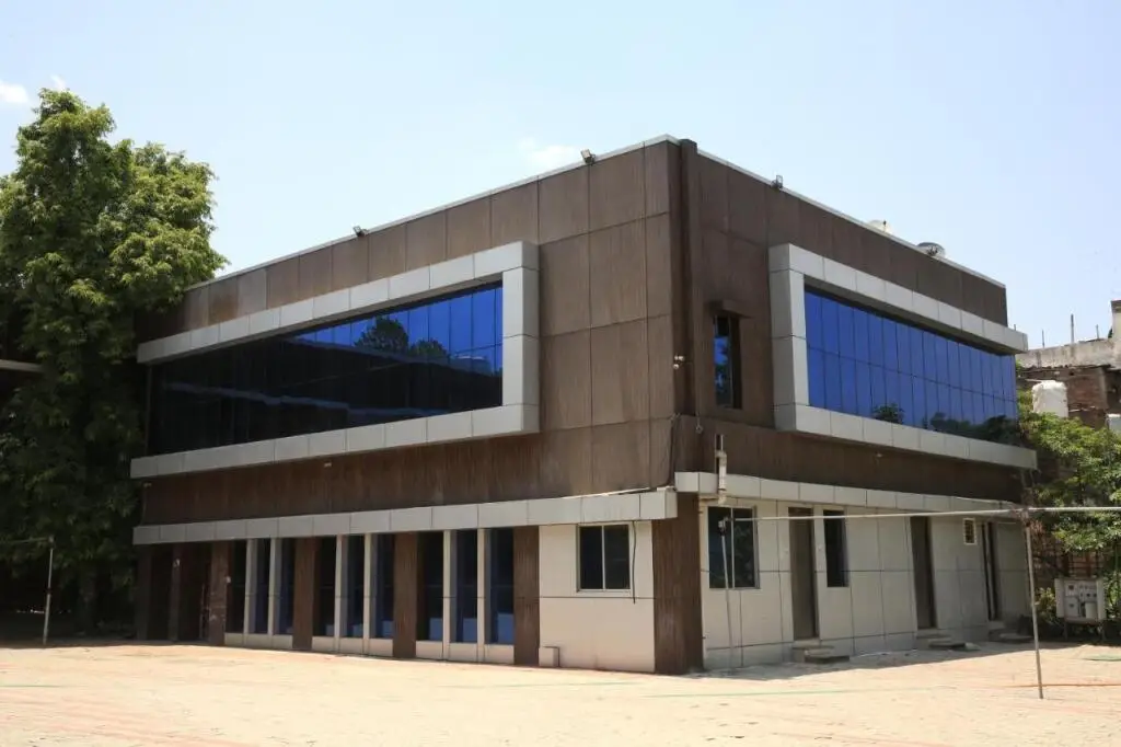 Shri Ram Krishna Bagh Hotel — фото 1