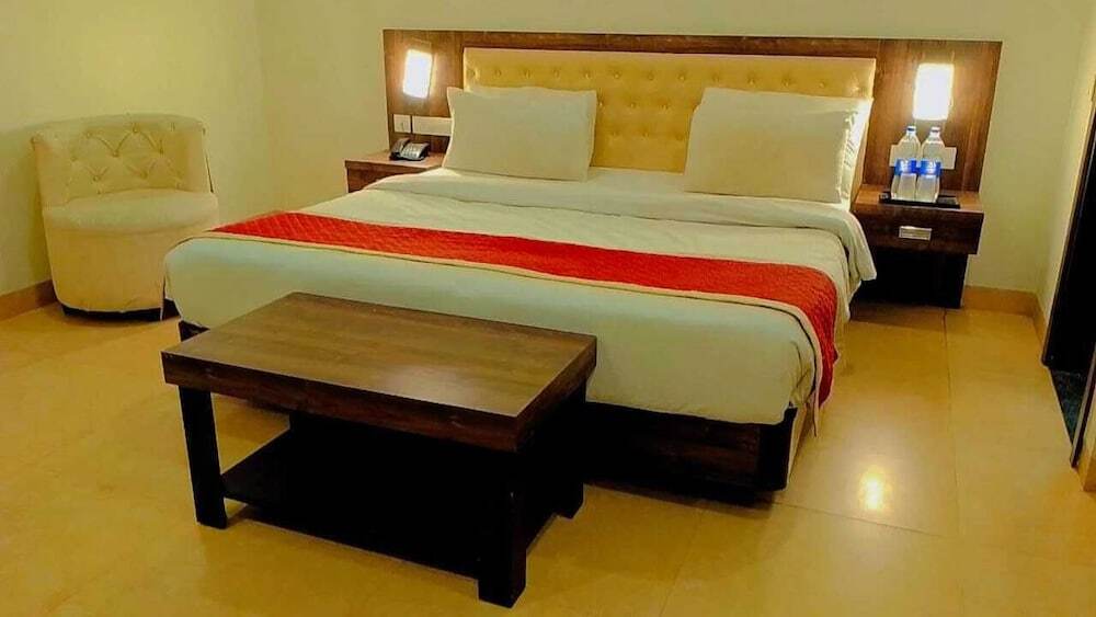 Джайпур: The Palm Hotel & Restaurant