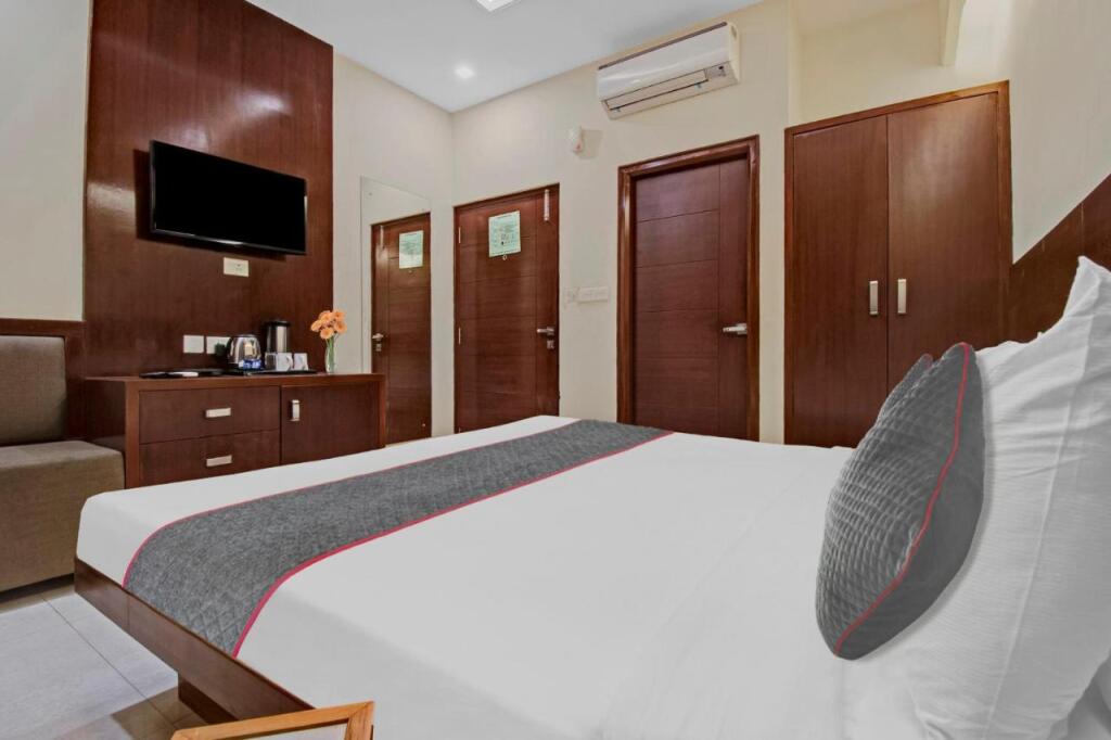 Джайпур: Townhouse OAK Hotel Minze