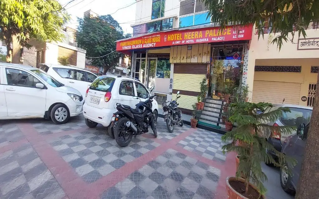 Hotel Heera Palace — фото 1